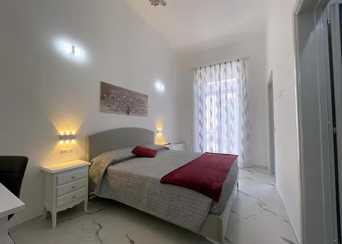 Palazzo Degli Artigiani In Centro A