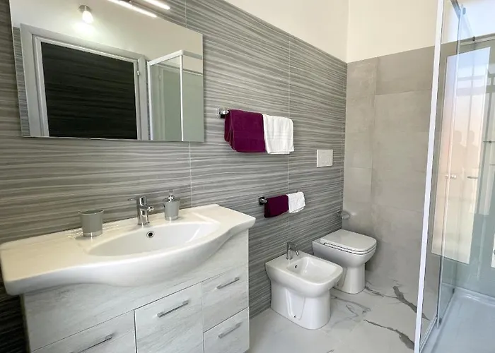 Palazzo Degli Artigiani In Centro A Apartamento *