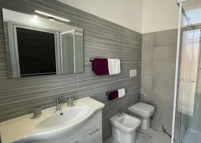 Palazzo Degli Artigiani In Centro A